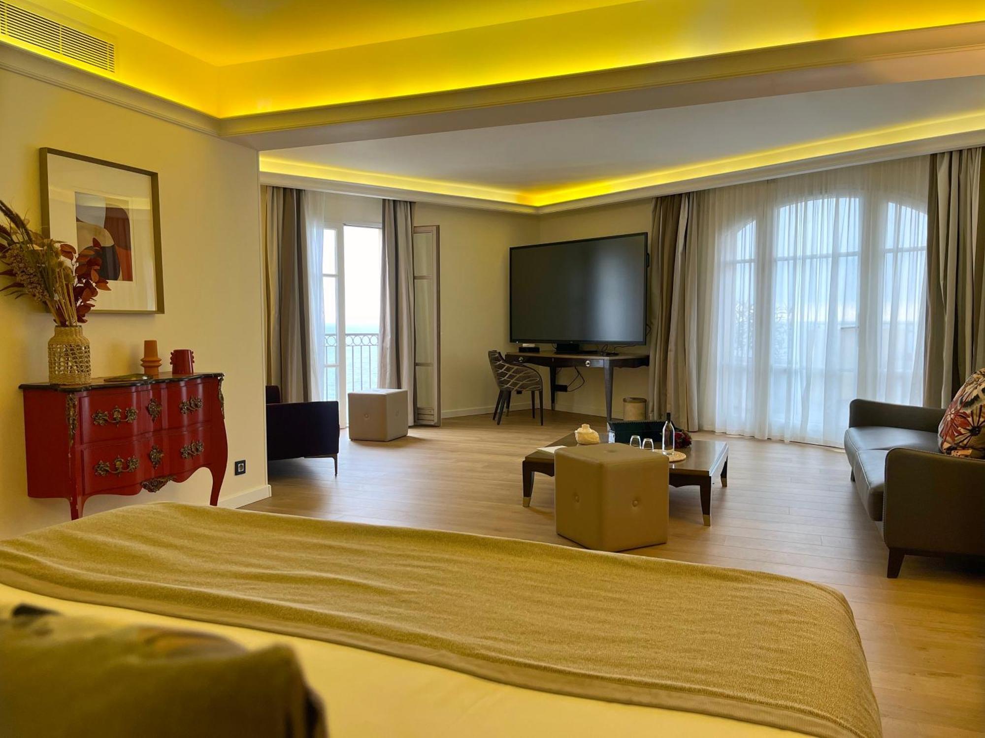 Hotel Des Gouverneurs Bastia  Ngoại thất bức ảnh