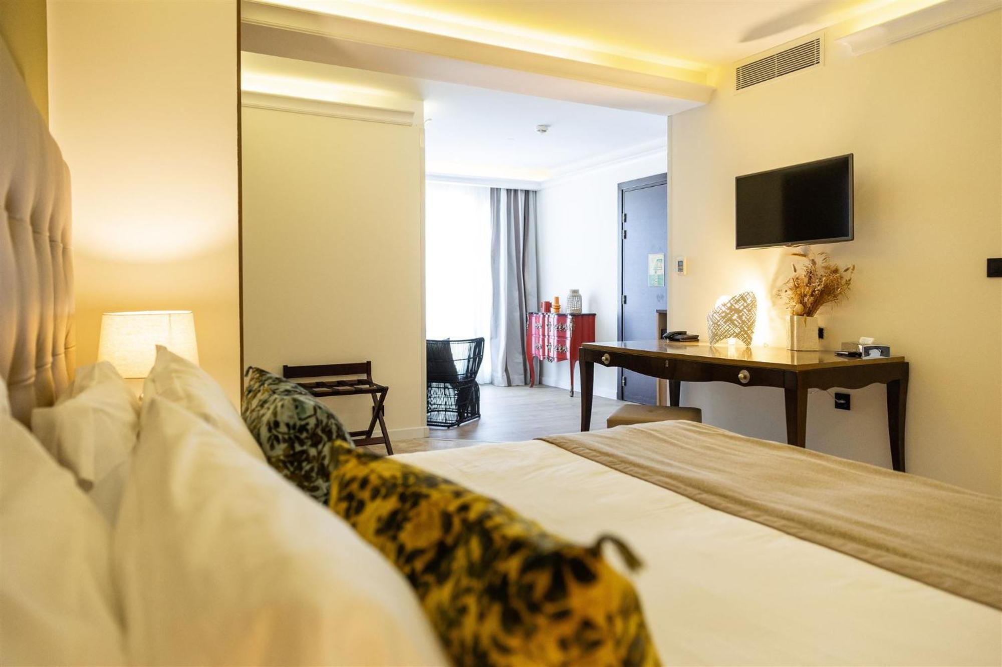 Hotel Des Gouverneurs Bastia  Ngoại thất bức ảnh